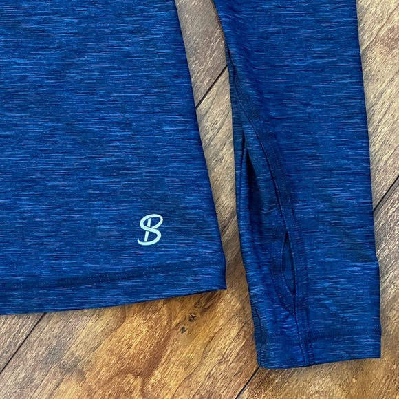 Sofibella Long Sleeve Tennis Top - Picture 5 of 7